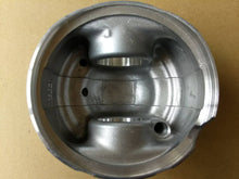 Tải hình ảnh vào trình xem Thư viện, For KIA JT PISTON K3000 OK7Z1-11-SA0 KDA1-11-SAO KDAJ2-11-SAO PIN: 30*79MM